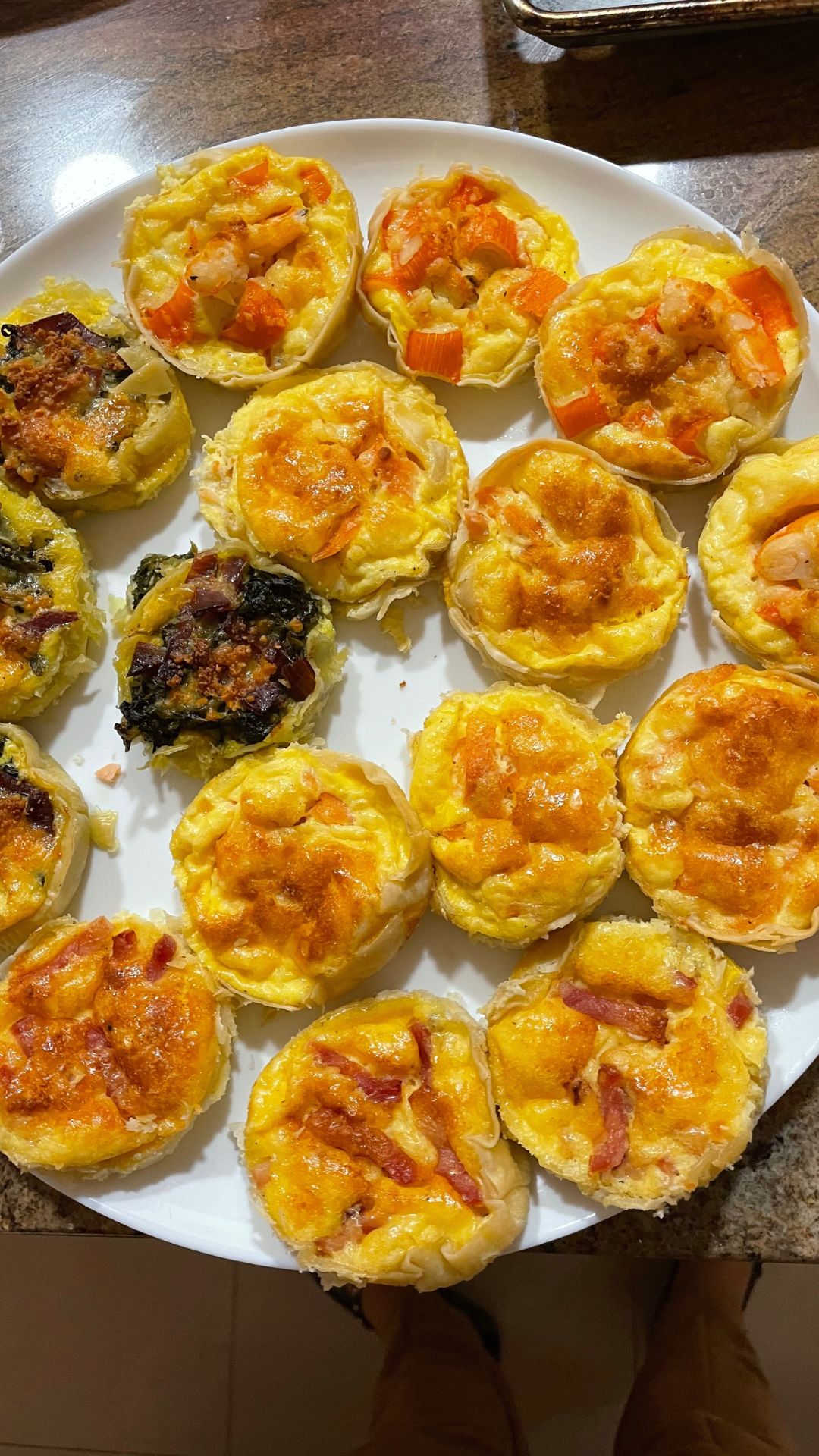 tartaletas saladas con trufa rallada