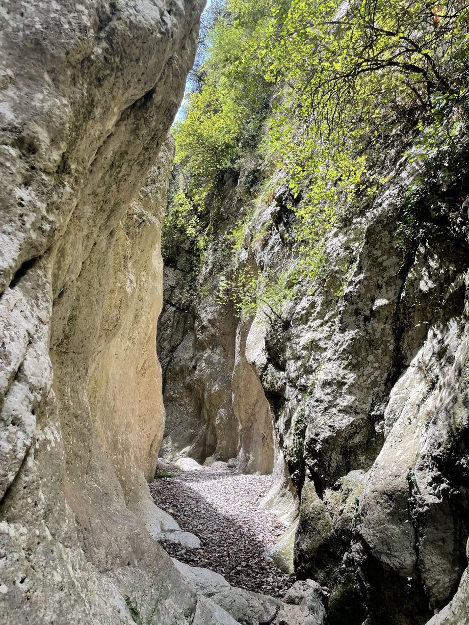 rocas del nacimiento del rio Palancia nacimiento del rio Palancia